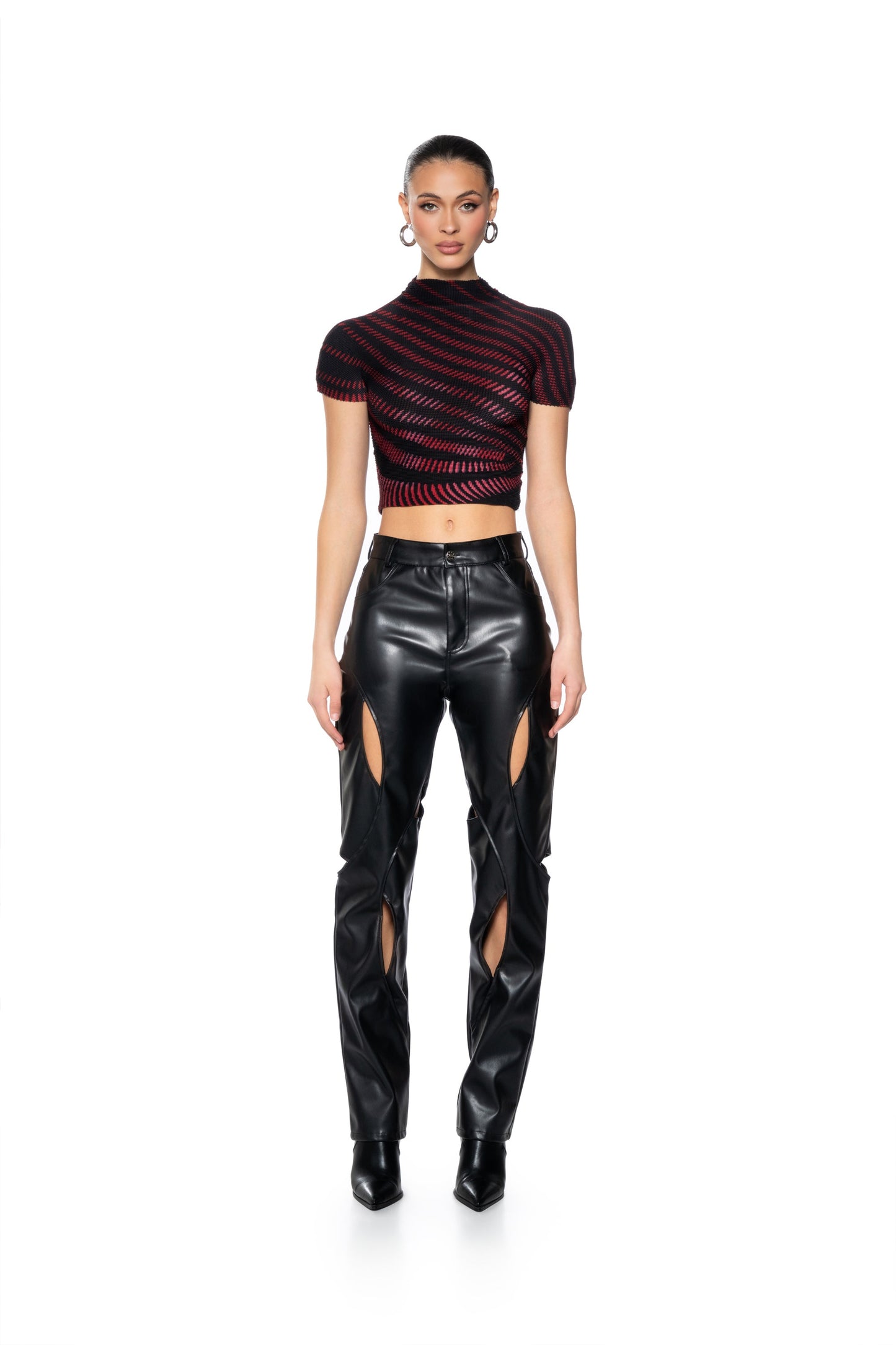 ADRIANA TEXTURED CAP SLEEVE TOP IN RED AND BLACK