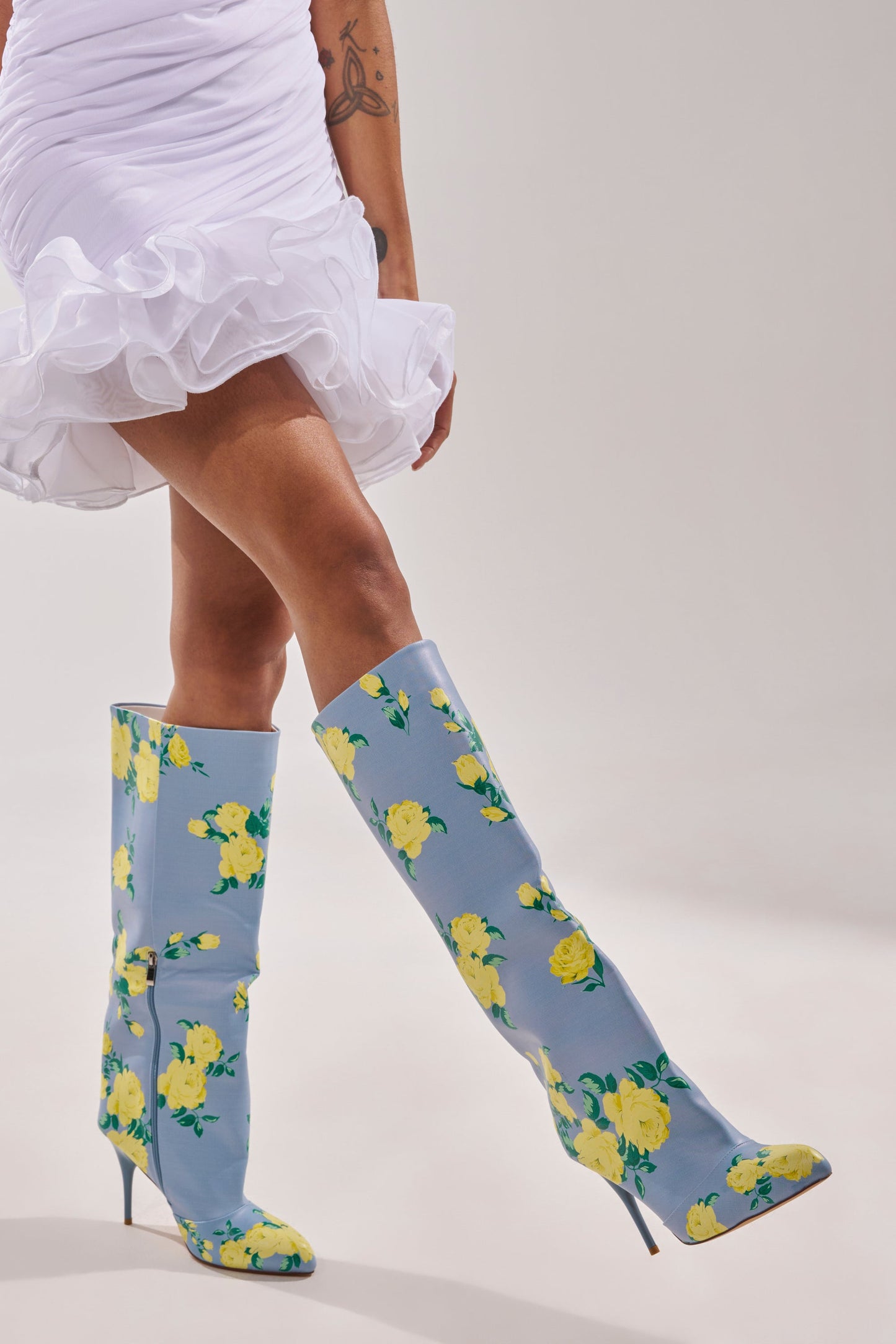 AKIRA GOLD GARLAND BLUE FLORAL BOOT